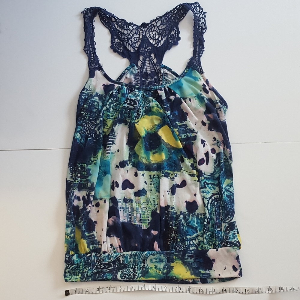 Crochet detailed tank